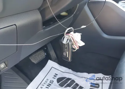 2022 Toyota Highlander Xle from USA, damaged, VIN 5TDGZRAH7NS137485